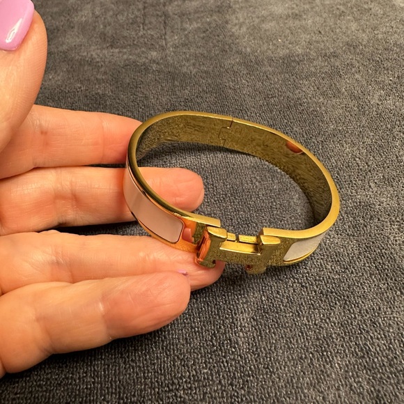 Hermes Gold and White Clic H Bracelet - Picture 11 of 11